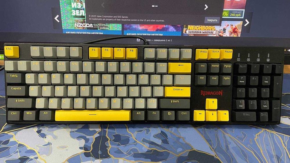 Продается механическая клавиатура Redragon Surara