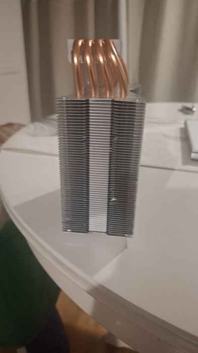Radiator cpu be quiet 8 țevi fara pasta termoconductoare