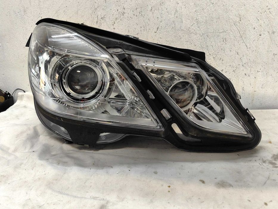 Оригинал;ен фар Мерцедес Е 212  Mercedes E 212 Led Bixenon