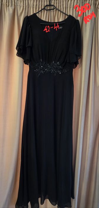 Vând rochii de ocazie