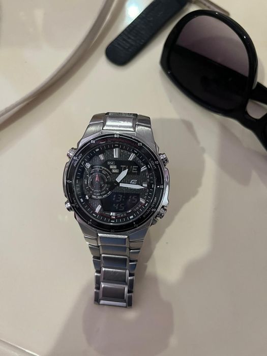 Продам Наручные часы Casio Edifice EFA-131D-1A1 Наручные часы Casio Ed