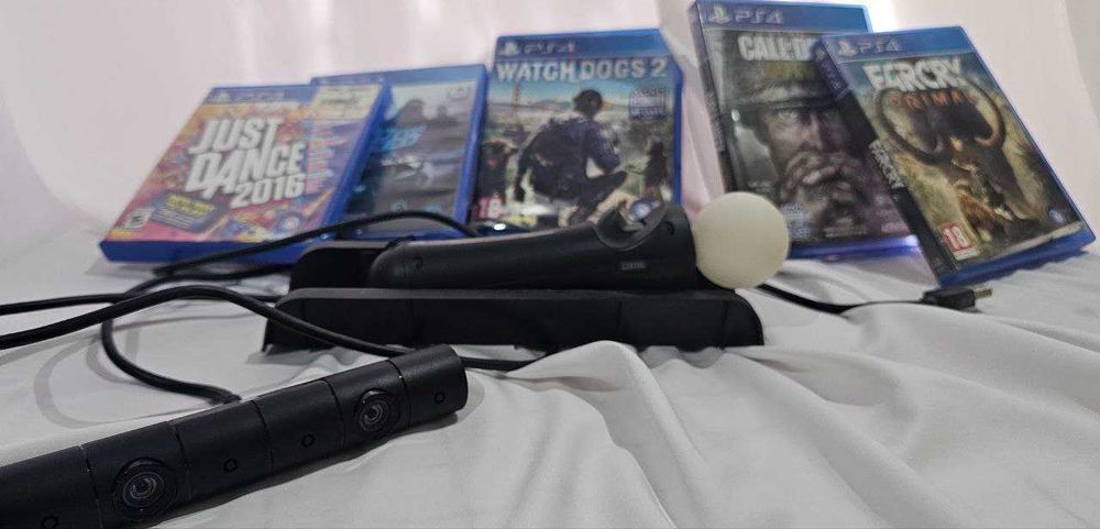 Продается игровая  приставка PS 4 PRO       1 trb