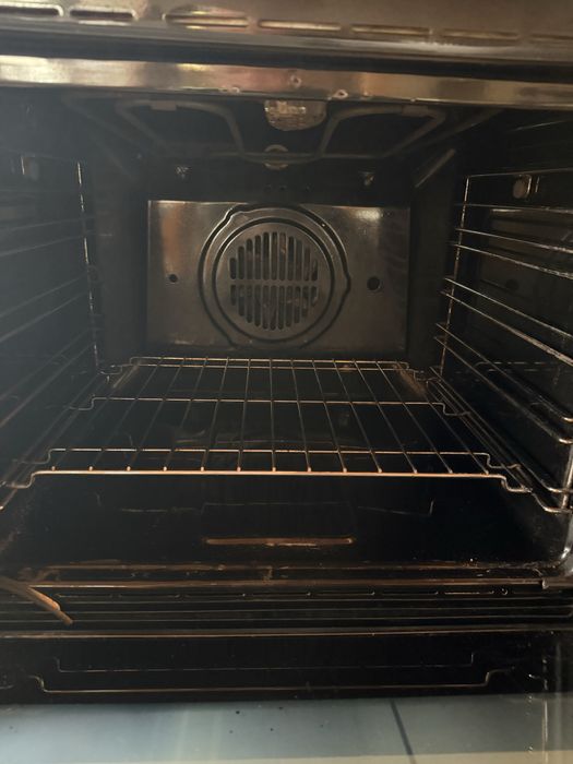 Иноксова готварска Печка с керамични котлони Gram