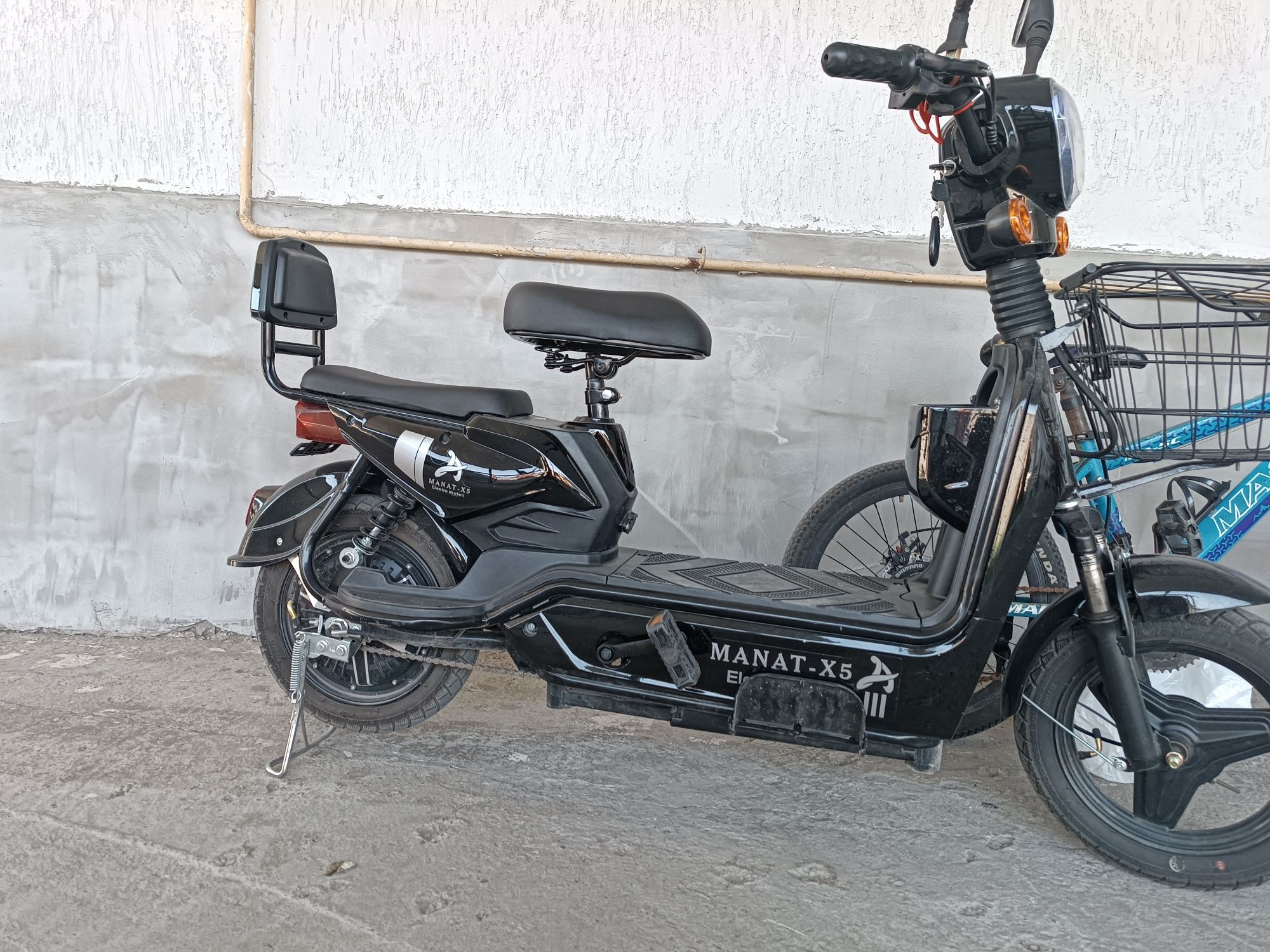 Электро скутер (черный)