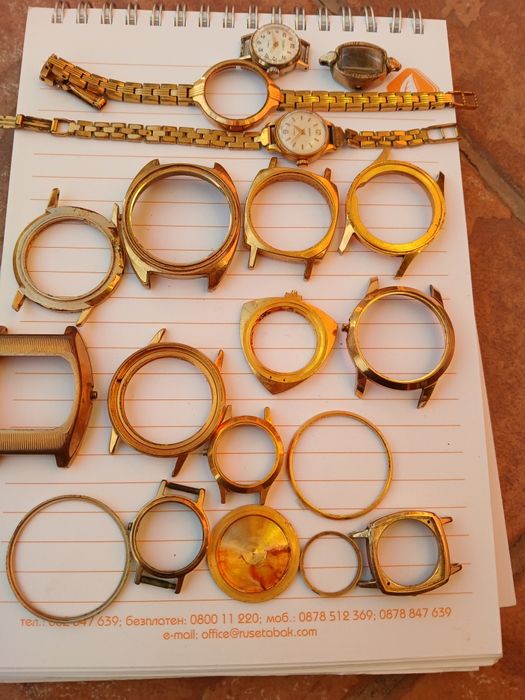 Рамки позлатени от руски часовници