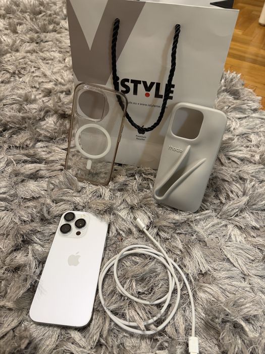 Iphone 16 про с 2 калъфа