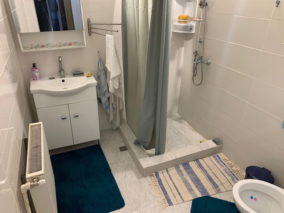 Inchiriez casa 4 camere utilata si mobilata