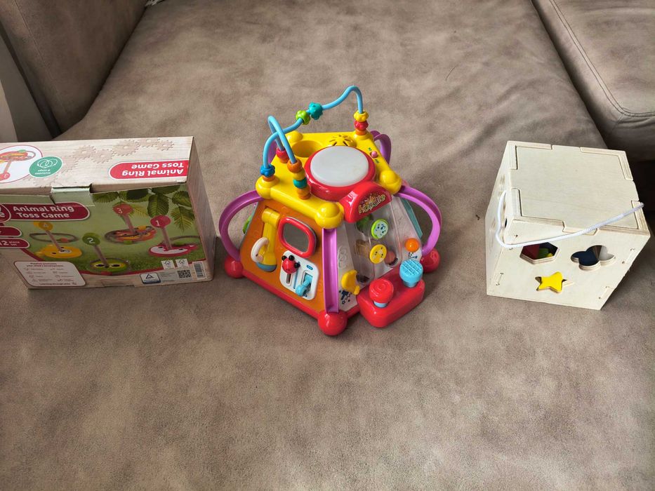 Дървени играчки и музикален куб Hoodle pyramid