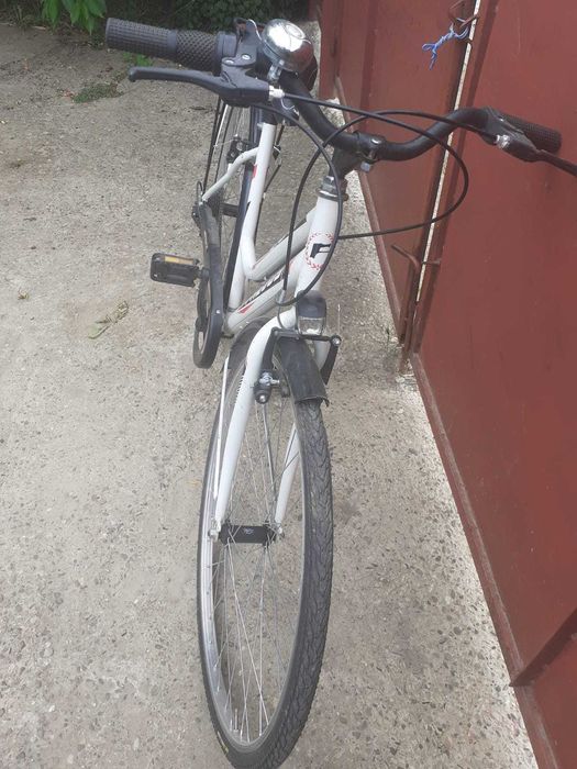 Bicicleta dama, putin utilizata