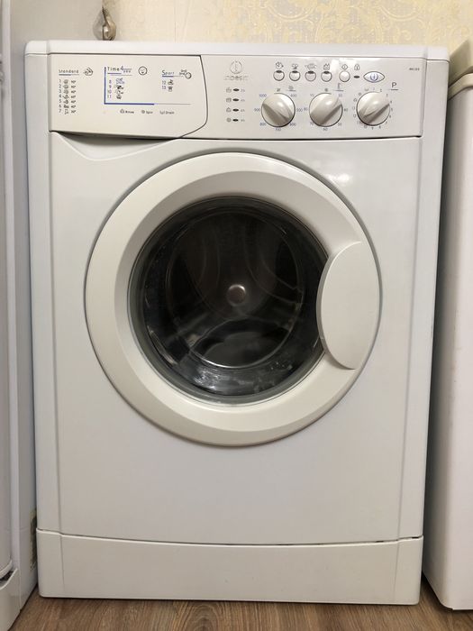 Стиральная машина Indesit