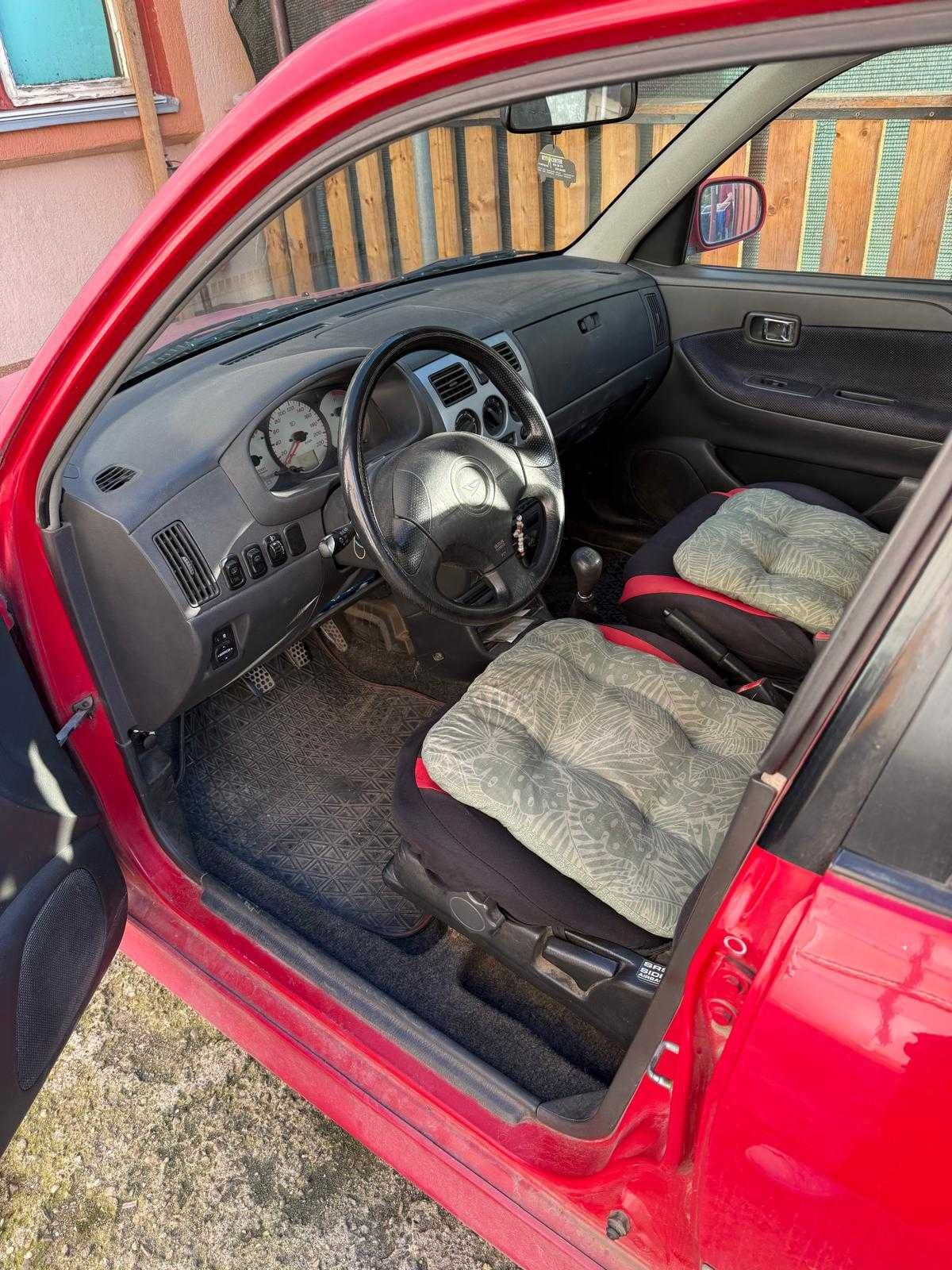 Vând Daihatsu Sirion