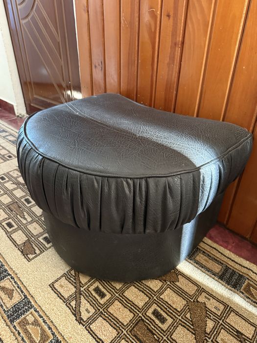 Vând colțar living