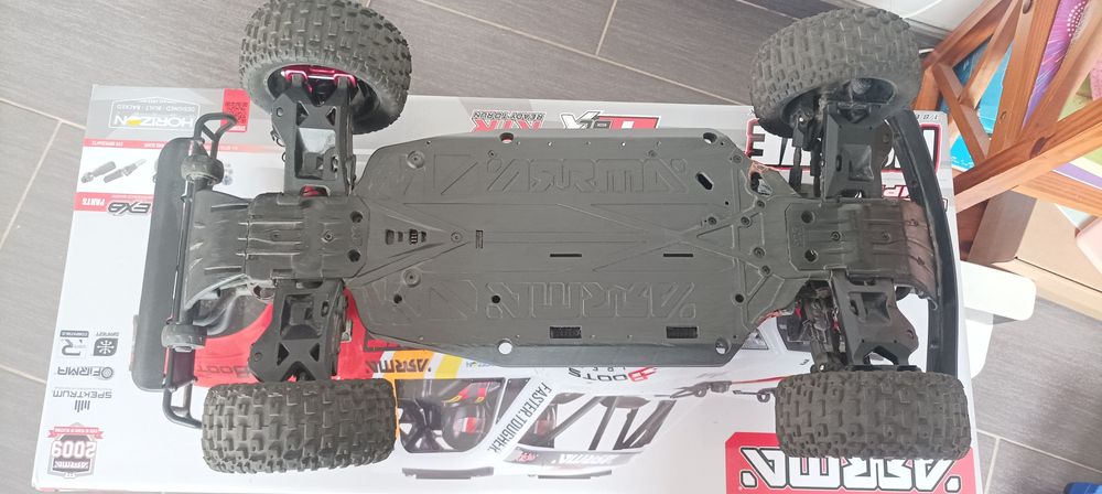 Arrma Mojave 4s BLX 1/8