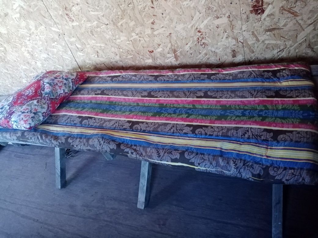 Матрасы ватные и подушки перьевые 60×40см