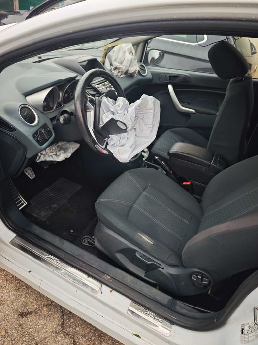 На части Форд Fiesta 2010 ST 1.4i LPG ръчка