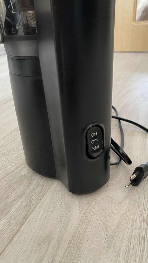 Бавнопресоваща сокоизстисквачка 250W 200лв