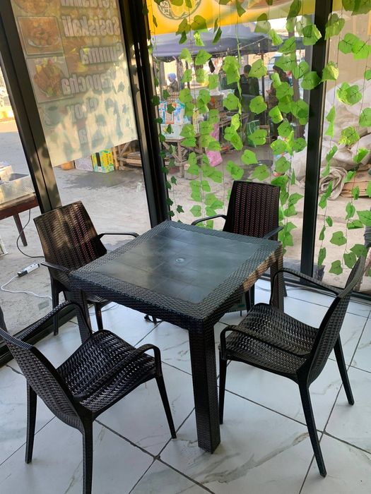 3 komplekt 4 kishilik stol stullar sotiladi oshxonaniki