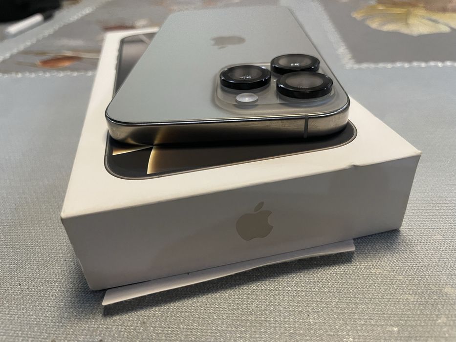 Vând/schimb iphone 16 pro max 256 natural titanium