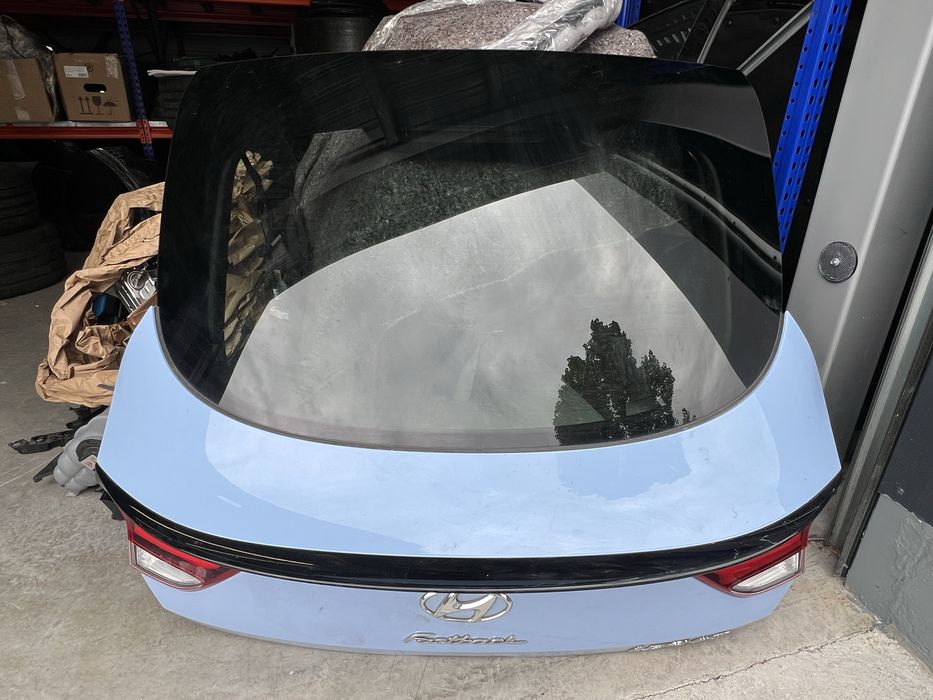 Hyundai I30 Fastback заден капак/ стопове