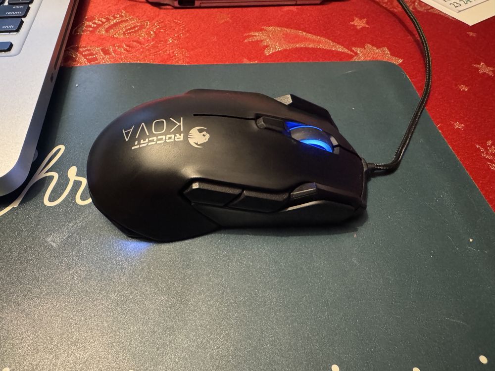 Продавам геймърска мишка Roccat kova aimo