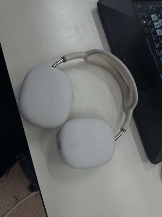 Наушники Airpods max