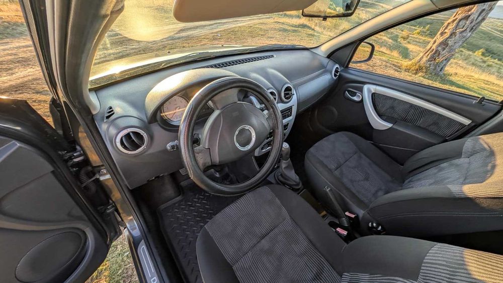 Dacia Sandero 2008