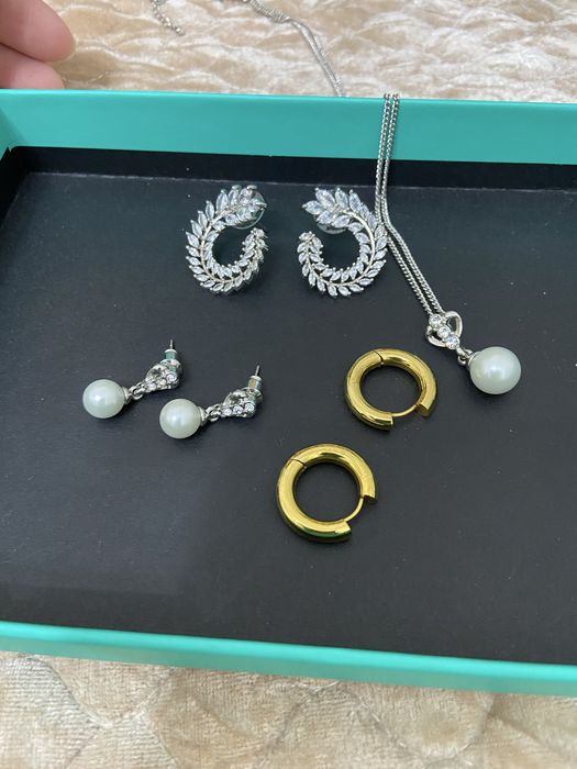 Украшения сережки и подвески