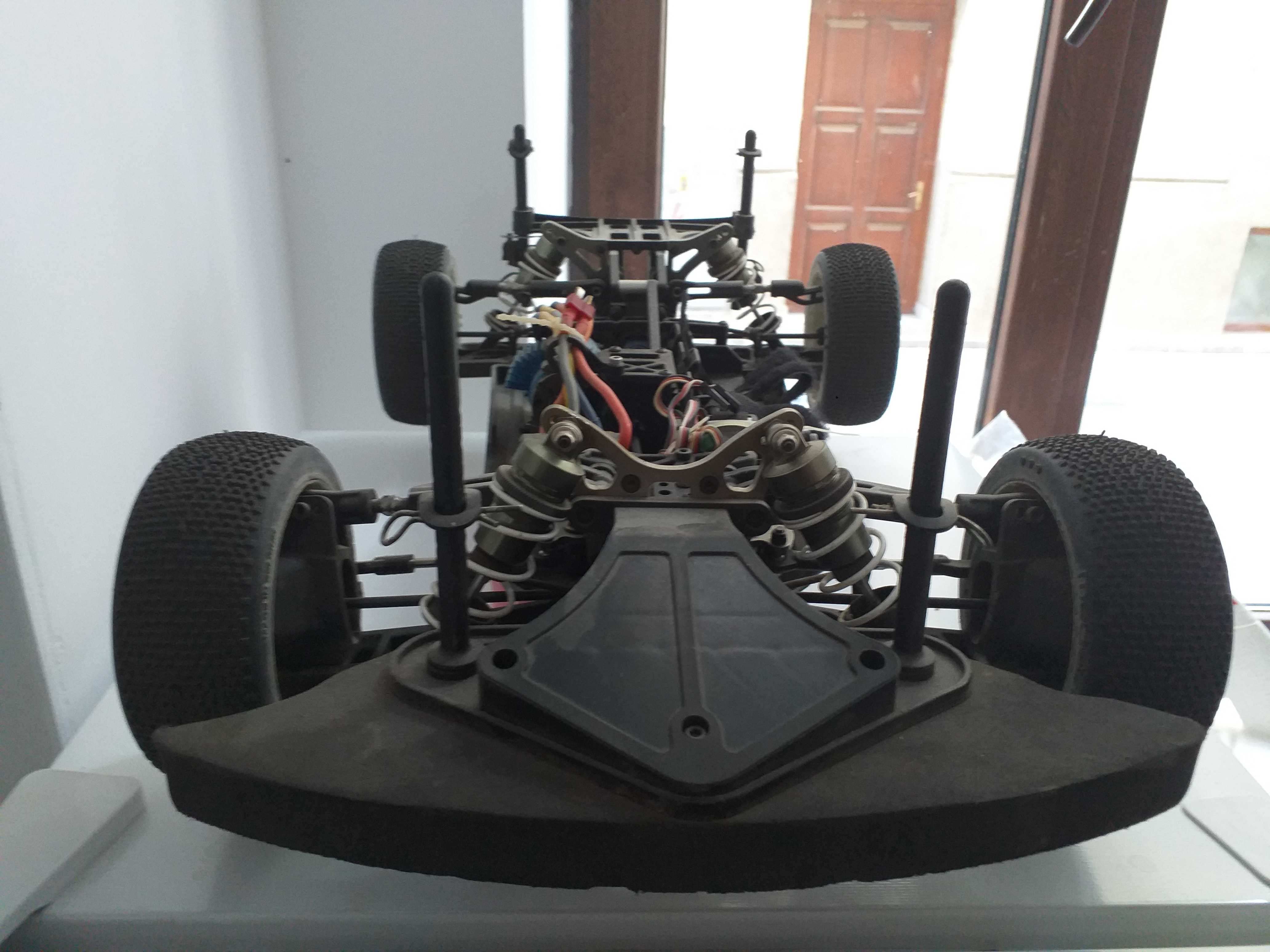 automodel electric 1/8 rally/onroad, brushless, aproape nou.