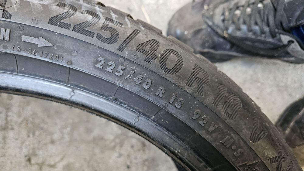 2бр гуми 225 40 18 дот 23 континентал
