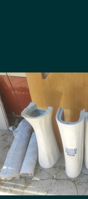 Продам ножки керамической раковины