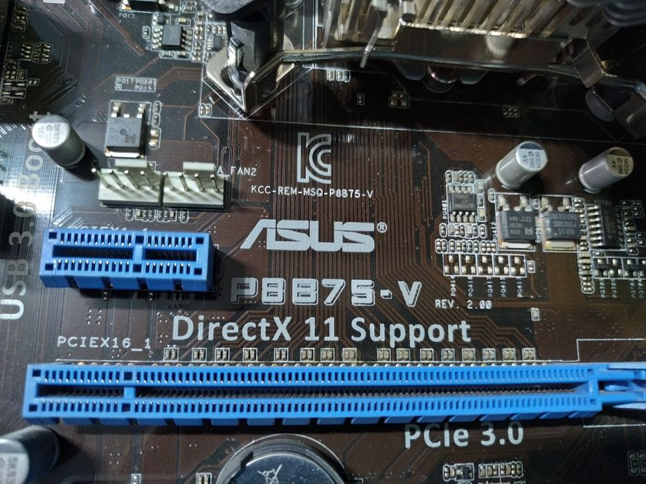 Asus P8B75-V + Intel I7 3770 + Kingston 16 GB RAM + Scythe Katana III