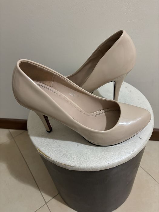 Обувки с ток