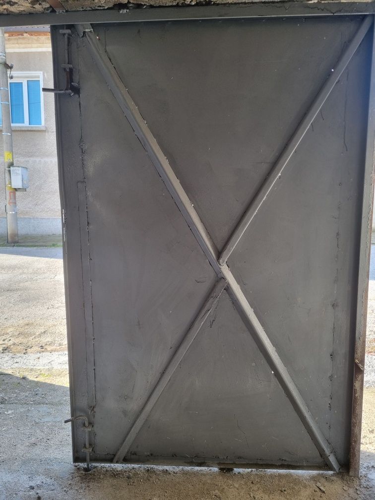 Гаражна врата 240/180