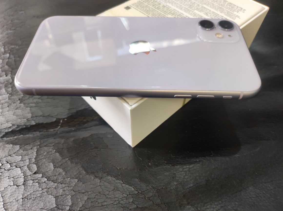iPhone 11 64гб,бат 100%, Гаранция 6 месеца.