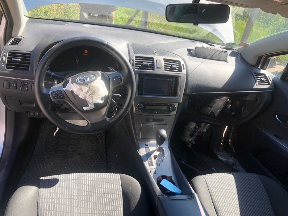 Toyota Avensis T27 Combi 1.8 Benzina 2011 Automat cod motor: 2ZR