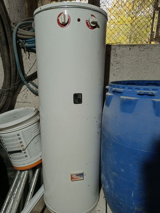 Продава се бойлер-неръждавейка
Ползван е 3 месеца
Бойлера е 80литра
Са