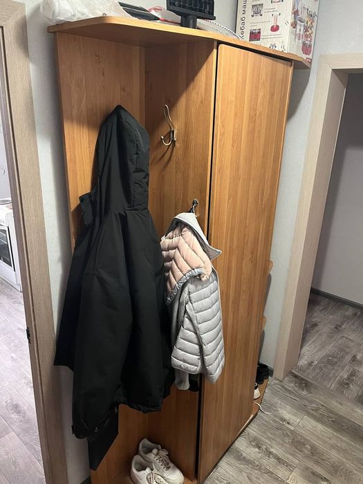 Шкаф и обувница в прихожую