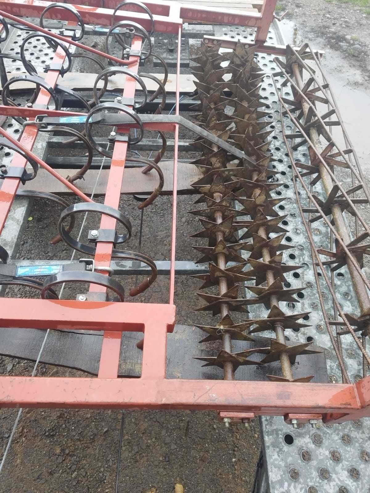 Cultivator 2,2 m cu 3 rânduri de tăvălugi