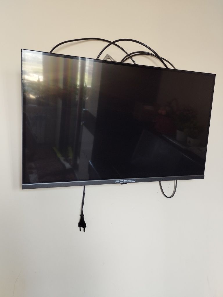 Smart televizor sotiladi