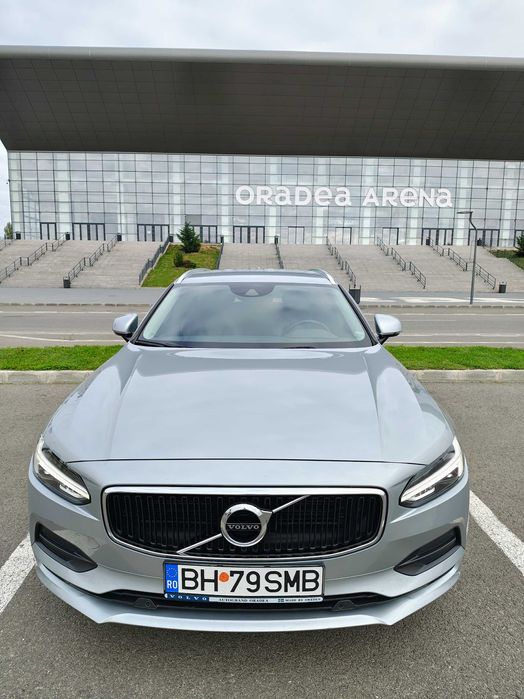 Volvo V90 D4 Momentum