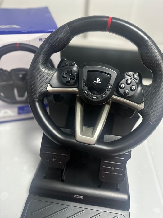 Vand Ps4 1TB cu9 jocuri volan si pedale