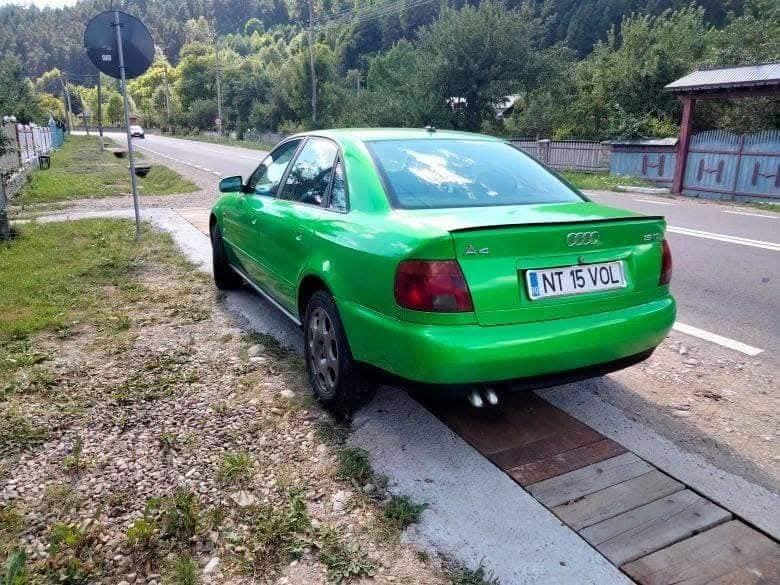 Vând audi A4 b5.