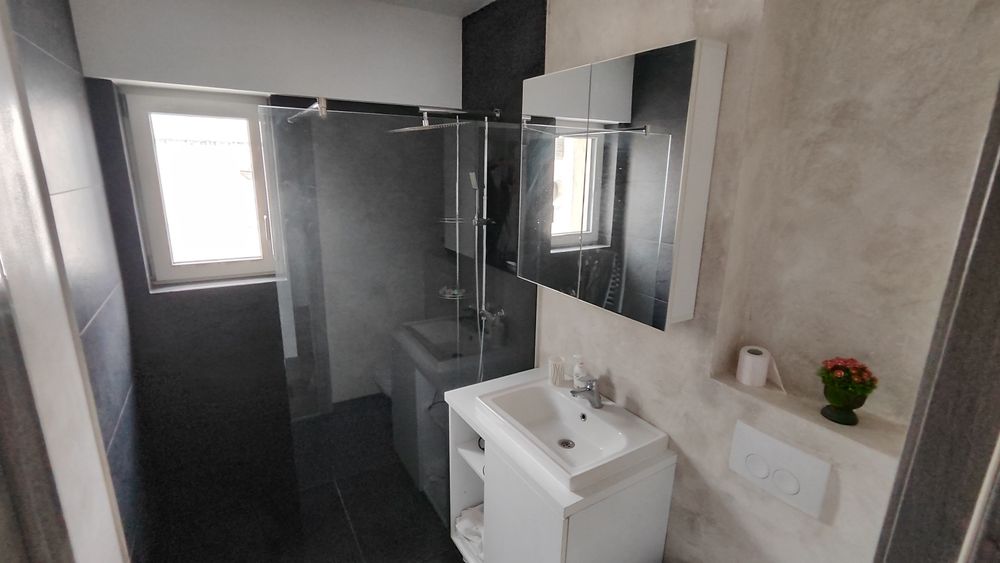 Inchiriez apartament 2 camere, centru, zona 0, langa Ramada