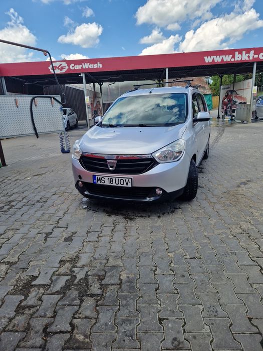 Vând Dacia lodgy