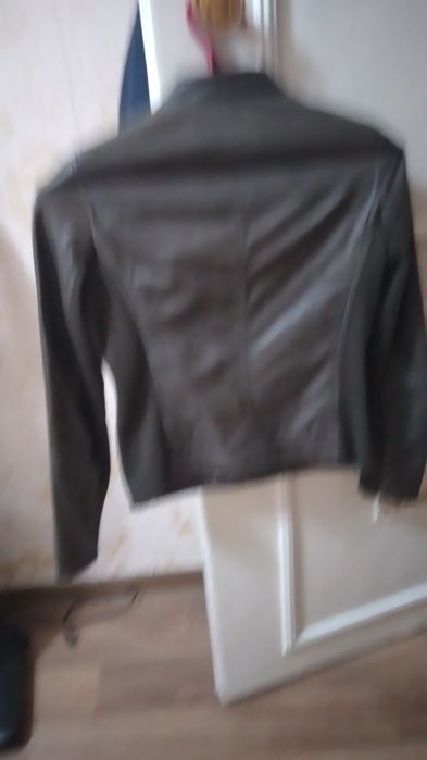 Продаю фирменную куртку женскую trussardi