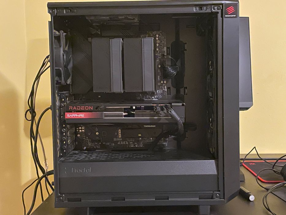 PC Gaming AM5 – RX 7700 XT, Ryzen 5 7600X, 32GB DDR5 RAM