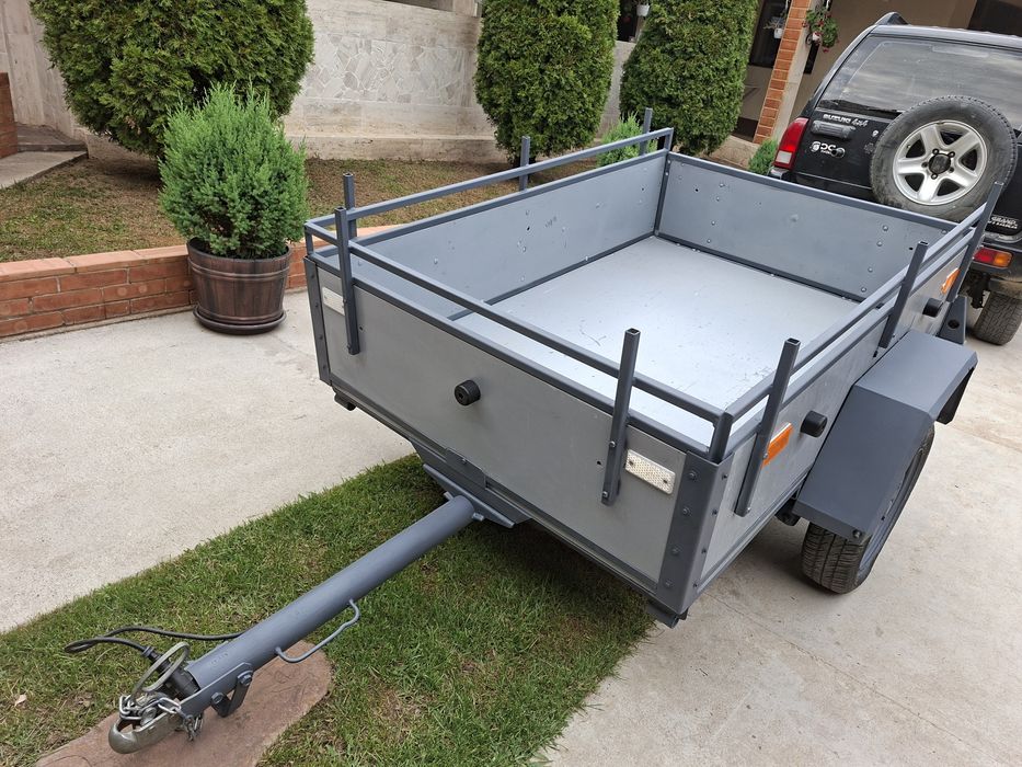 Vând  remorca... 750 kg