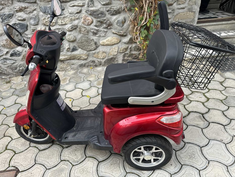 Vand triciclu electric