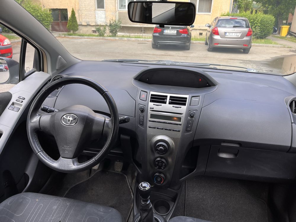 Toyota Yaris 1.4 diesel,6 viteze,km reali.Inmatriculata.