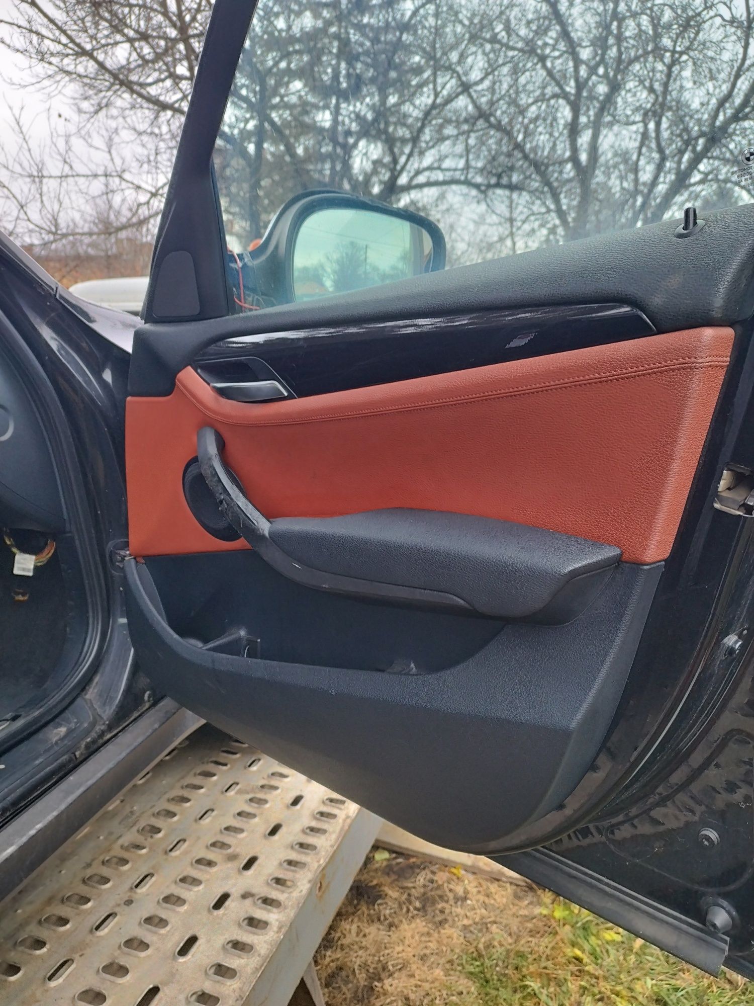 BMW X1 2.0d. S.DRIVE на части